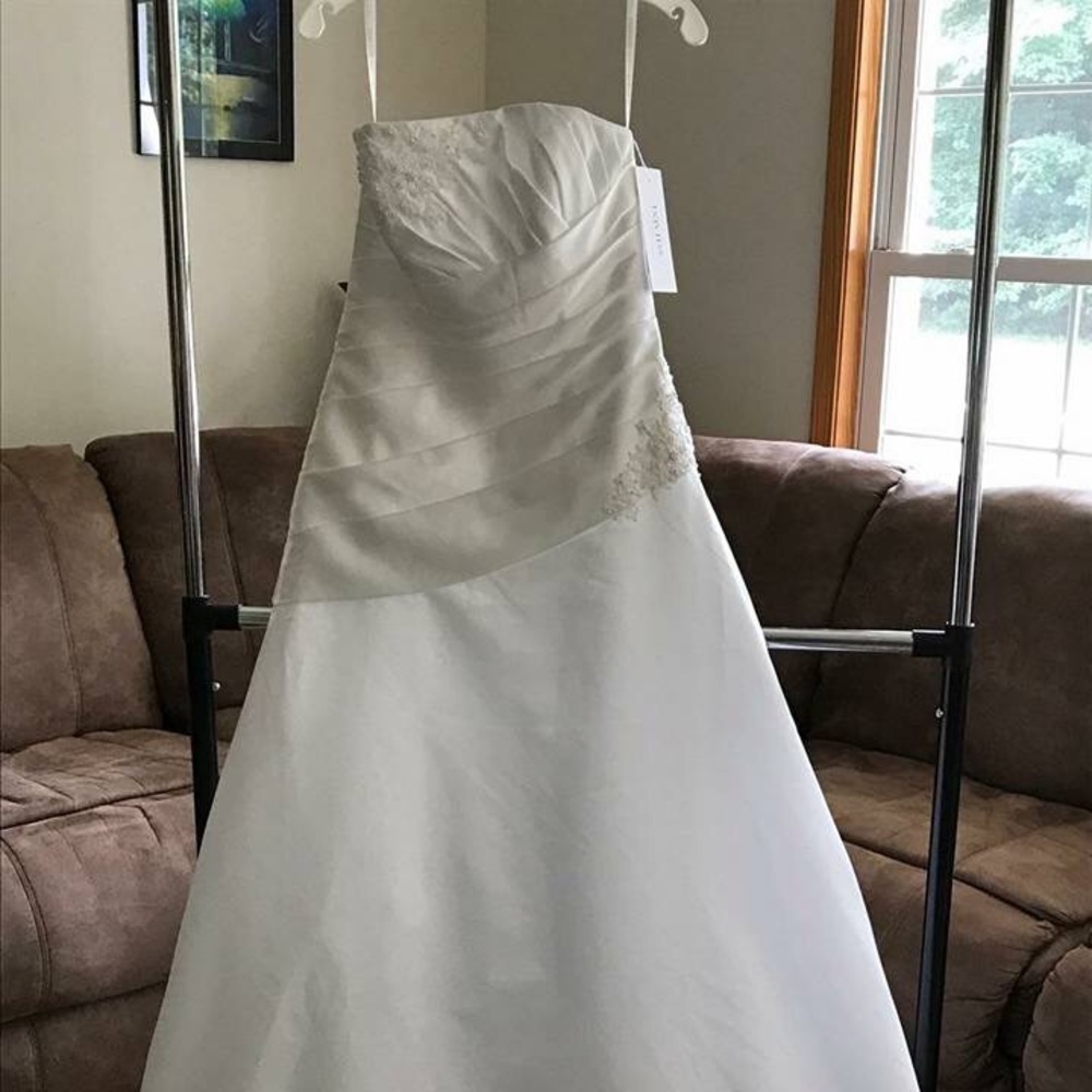 Wedding gown